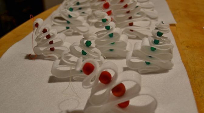 Jouluista askartelua